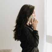 250319 woman on phone name and shame